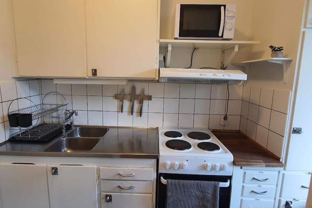 Apartment With Garden Near Metro! Stockholm Eksteriør bilde