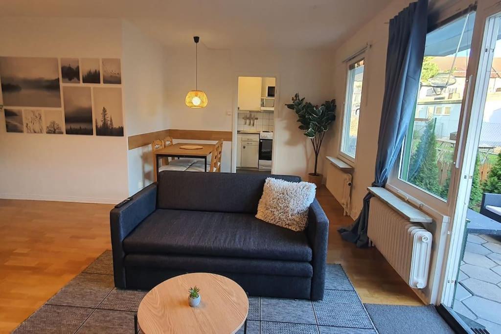 Apartment With Garden Near Metro! Stockholm Eksteriør bilde